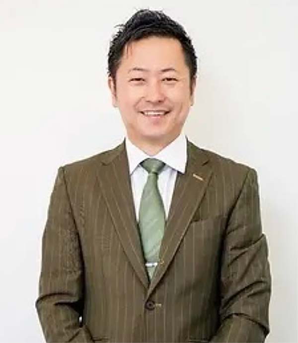 11万江 英彰
